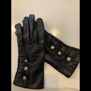 Lauren by Ralph Lauren black leather gloves.